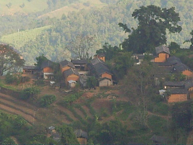 大嶺崗村(雲南省施甸縣姚關鎮大嶺崗村)