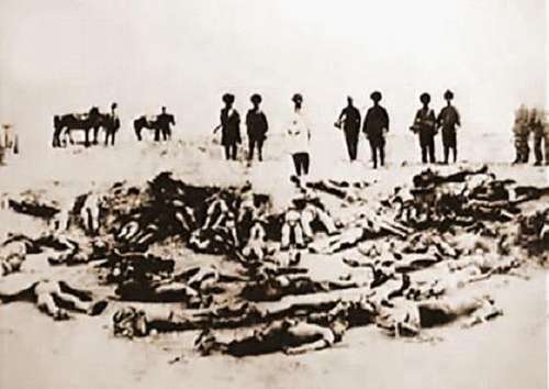被敵人殺害的西路軍戰士遺體