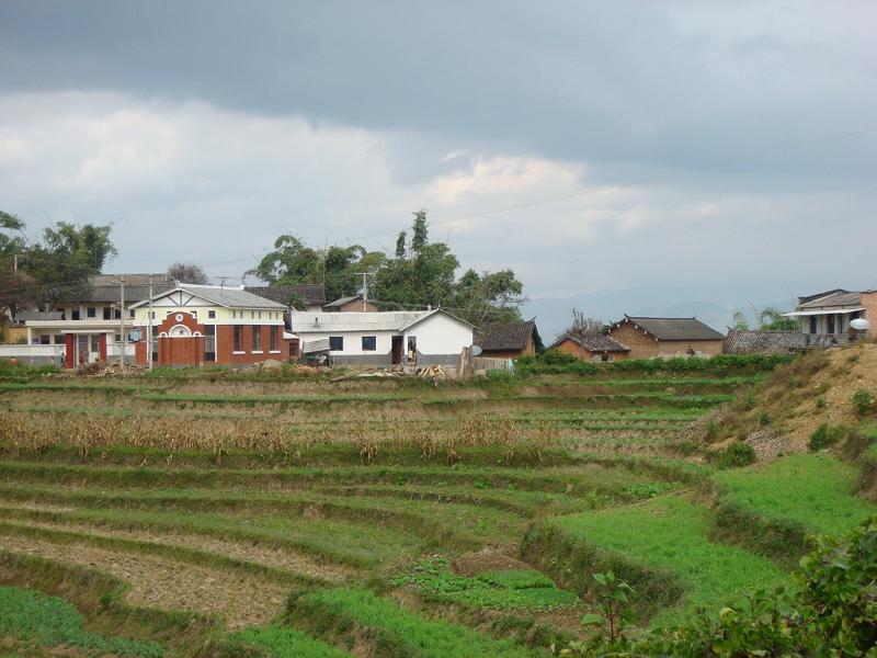 龍平村(雲南省臨滄市臨翔區章馱鄉龍平村)