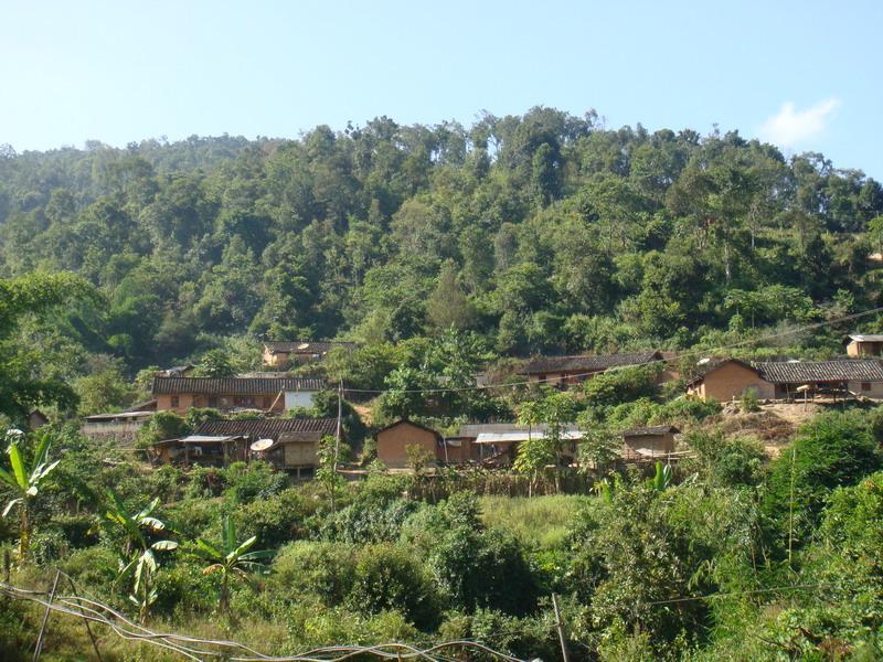 河邊新寨村