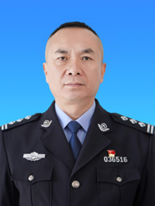 閆峰(山西省介休市人民政府副市長、公安局局長)