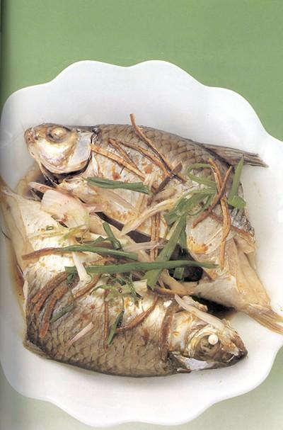 蒸鯪魚腩