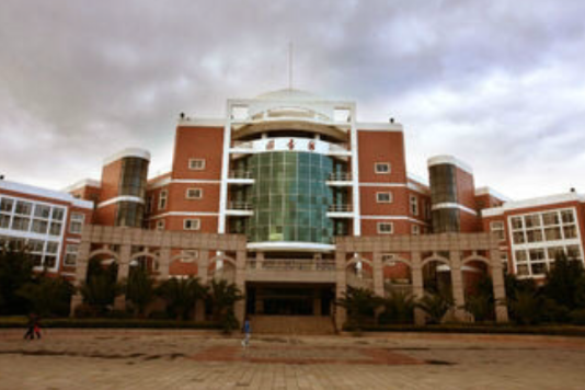 雲南財經大學南院