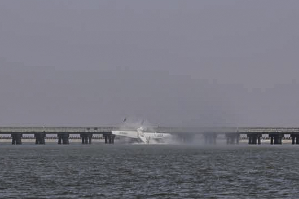 7·20上海飛機撞橋事故