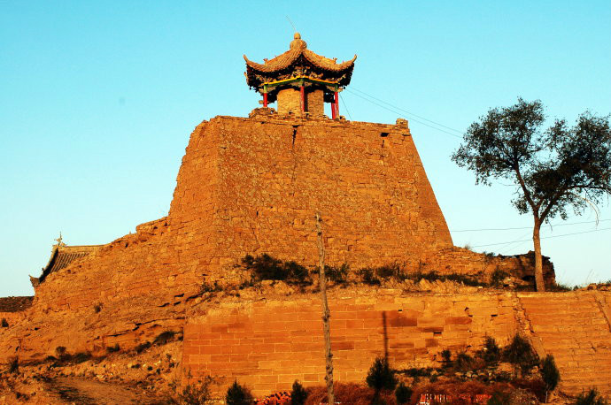 五龍山(陝西榆林橫山殿市鎮五龍山)