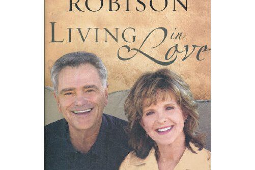 living in love(2010年Random House US出版的圖書)