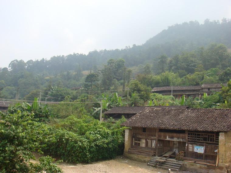 岩峰頭自然村