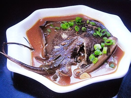 老闆魚燉豆腐酸菜湯