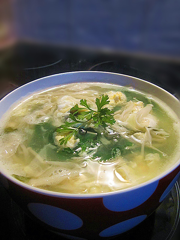 金針菇香菜蛋花湯