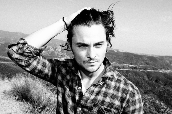 shiloh fernandez