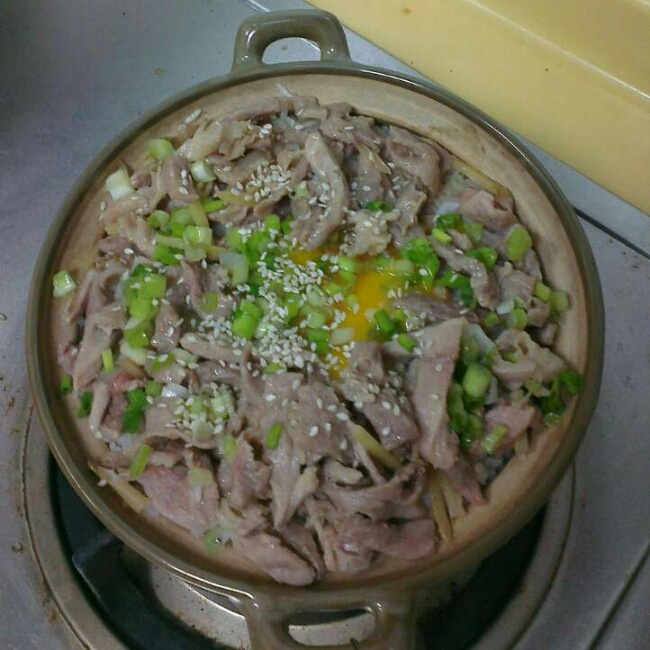 砂鍋窩蛋牛肉飯