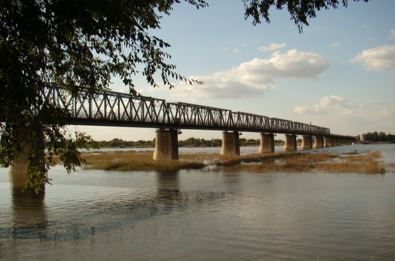 哈爾濱松花江鐵路大橋