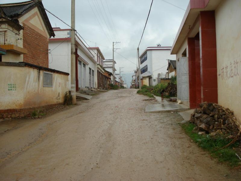 董官村村內道路