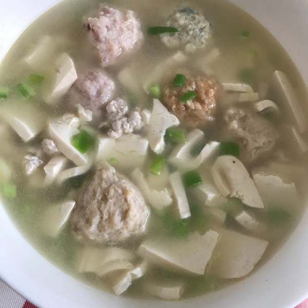 瘦肉蛋皮豆腐湯