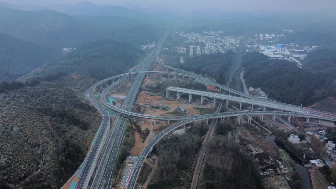 黃山—浮梁高速公路