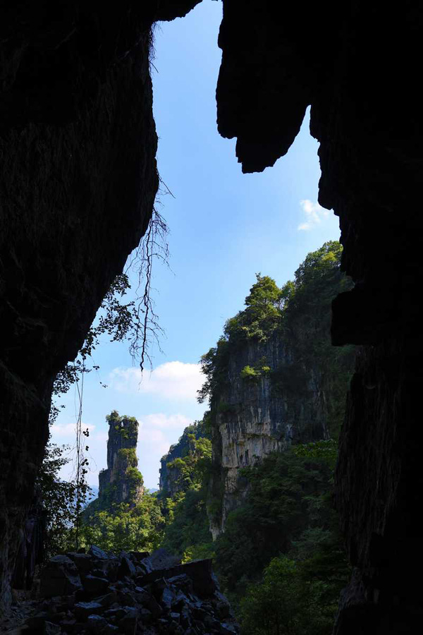 洞穴岩縫