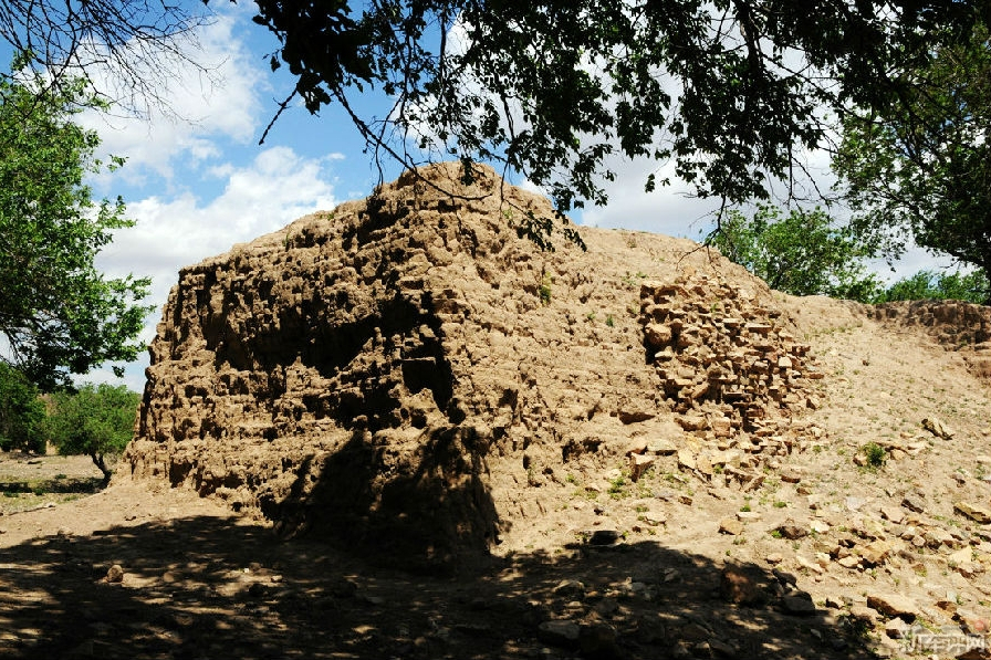 寶山、罕蘇木墓群