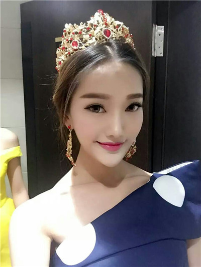 李璐