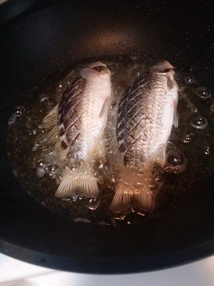 肉桂香酥鯽魚