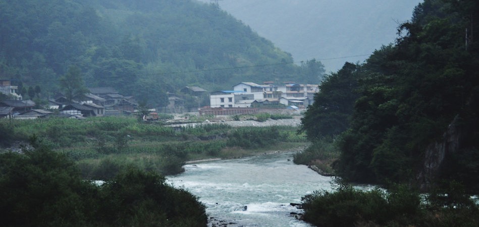 寶興河靈山峽