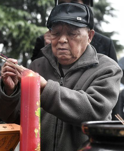 佘文彬(南京大屠殺倖存者)