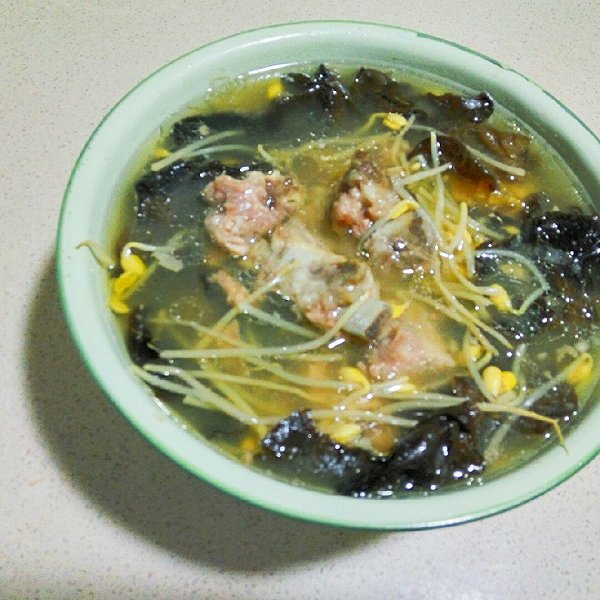 豆芽油繭子排骨湯