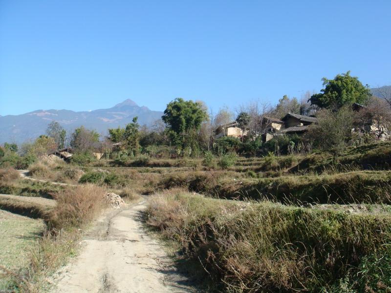 營盤自然村(雲南省玉龍縣龍蟠鄉魯南村營盤自然村)