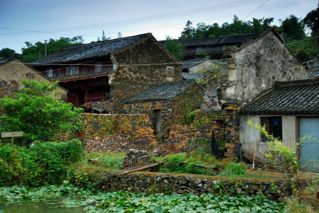 許家山村(雲南省紅河州建水縣曲江鎮下轄村)