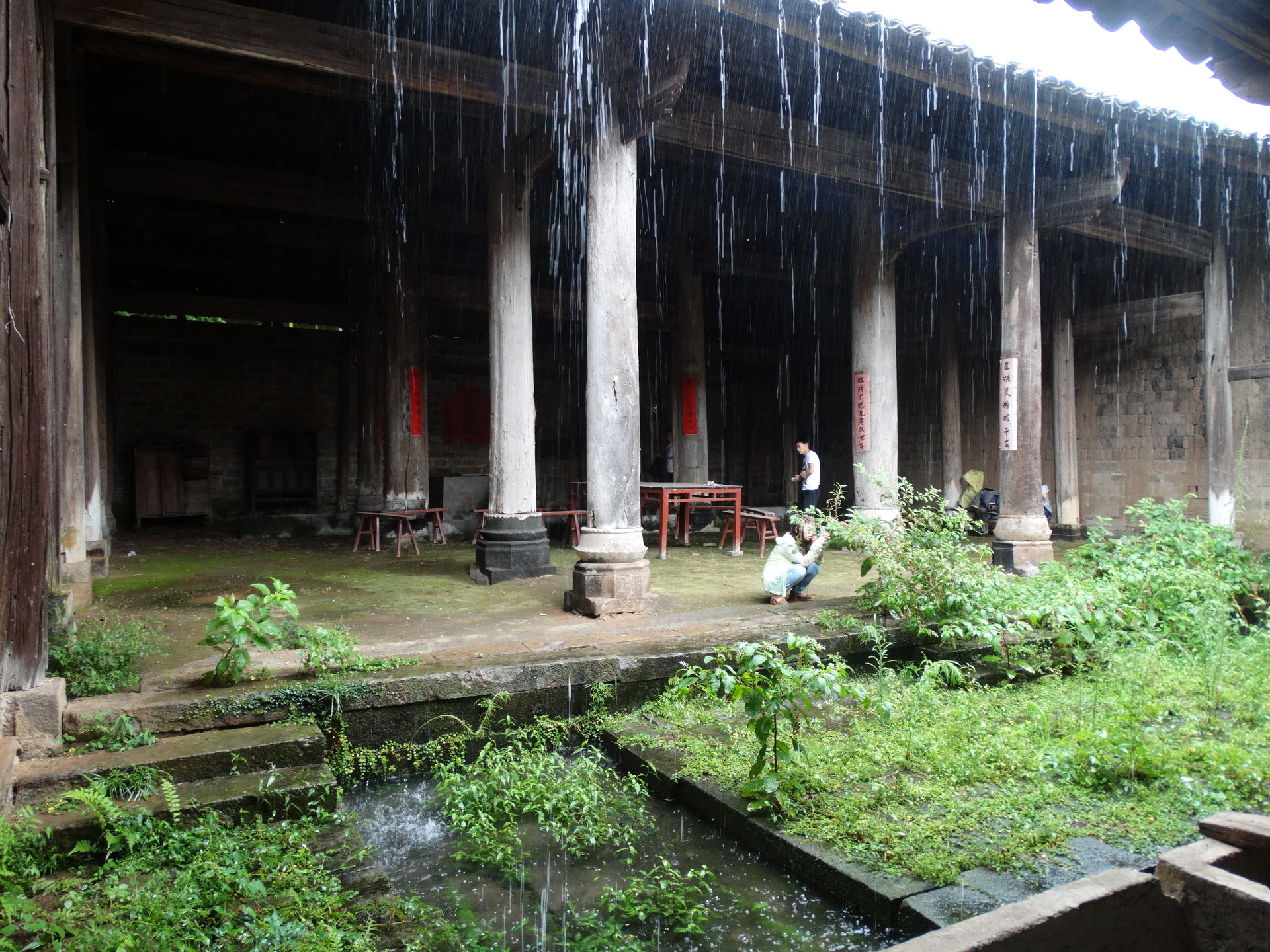 東崗古村