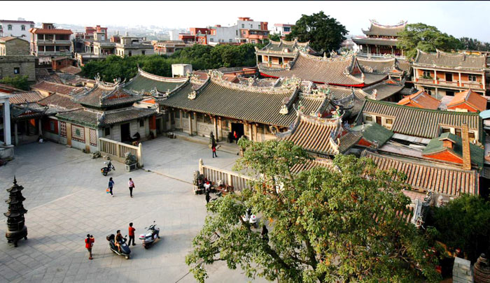 龍山寺(福建省晉江市安海鎮寺院)