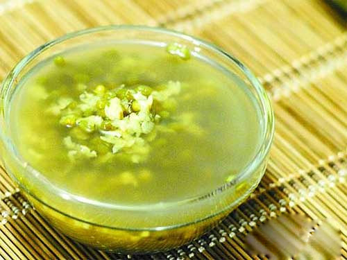 綠豆芹菜湯