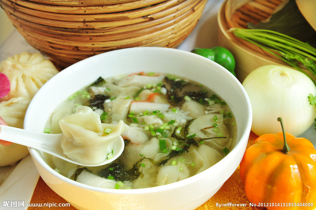 紫菜蝦仁餛飩湯