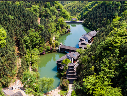 梅 山 文 化 園