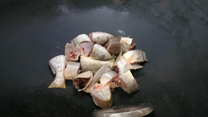 黃花魚瘦肉白菜湯