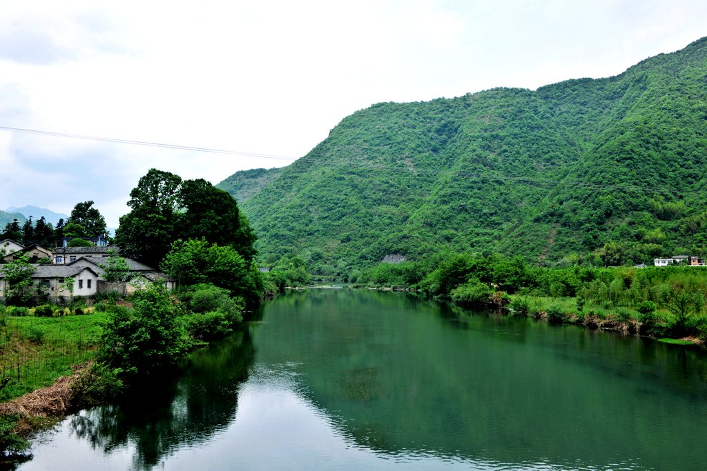 河西村(雲南省昆明市嵩明縣牛欄江鎮河西村)