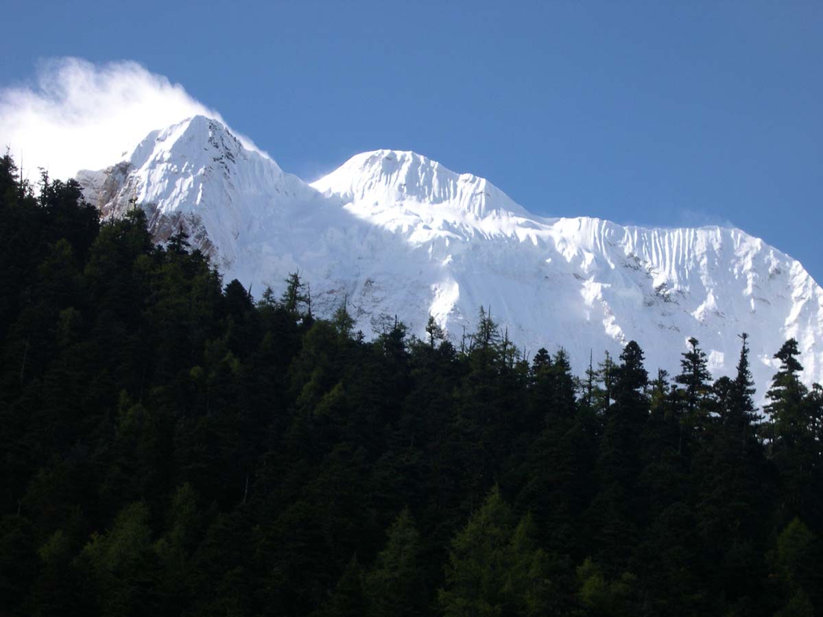 仙乃日神山