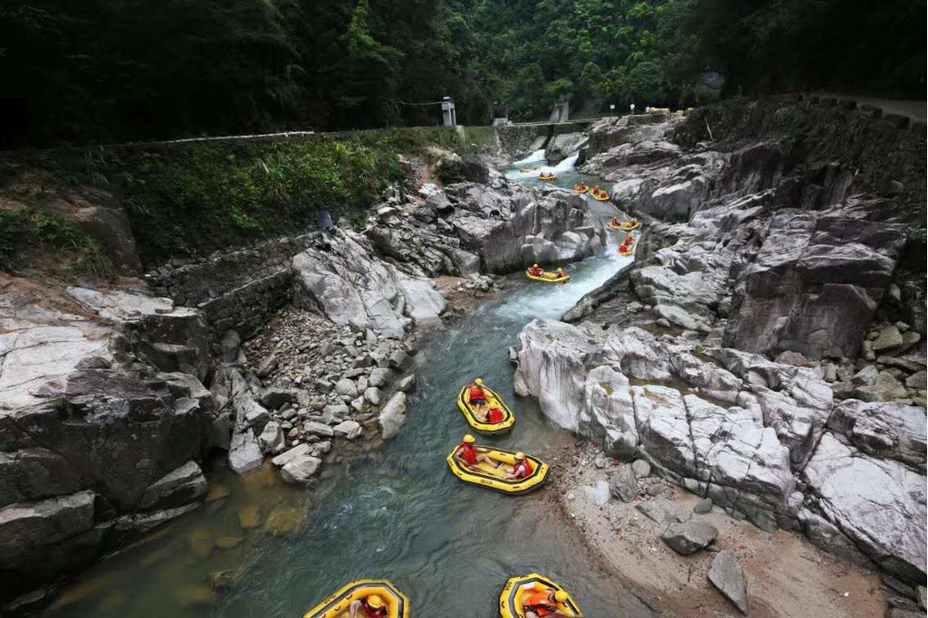 龍門水簾洞漂流風景區