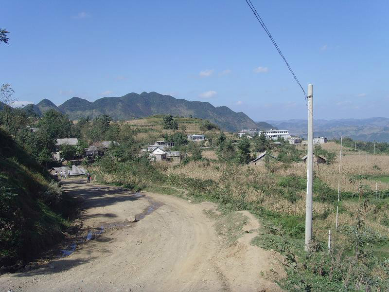 海子自然村(母享鎮堰溝村委會下轄自然村)