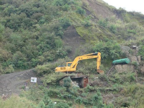 雲南省昆明市東川區銅都鎮李子溝村