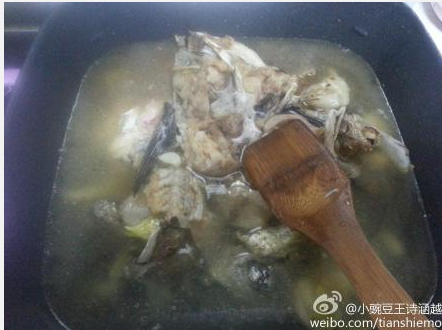 花鰱魚頭燉豆腐