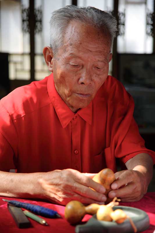 陳唯一(雕刻葫蘆藝術家)