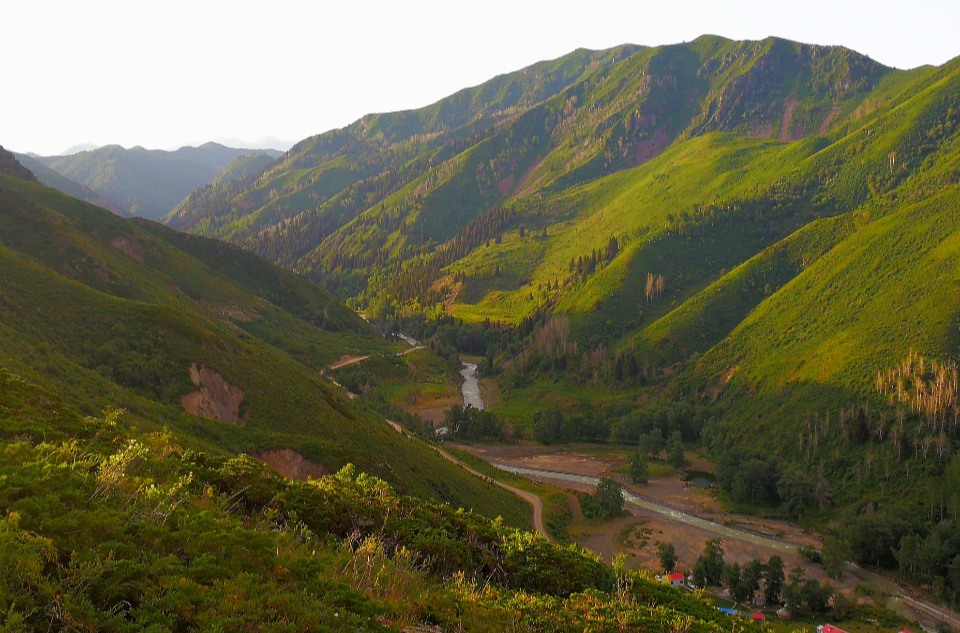 巴爾魯克山