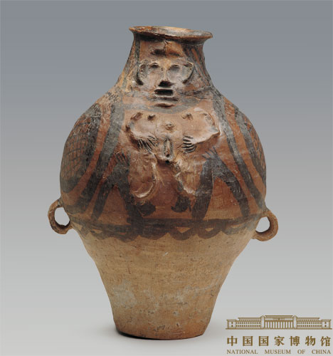 新石器時代裸體雙性浮雕彩陶壺