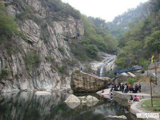 “六羊山通天河”景區