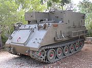 一架美軍的M577裝甲指揮車、CM-26與其相同。