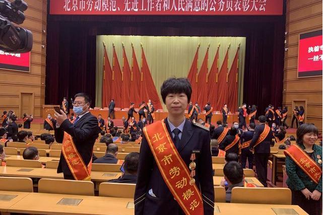 李紅超(北京公共運輸控股集團第六客運分公司乘務員)