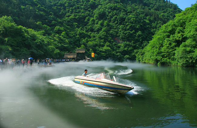 湖北八大高山湖