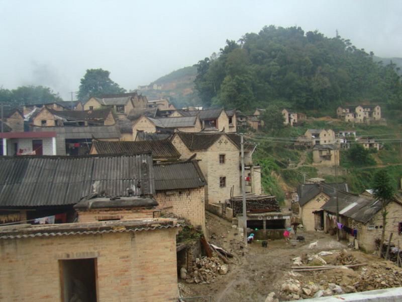 東村(雲南省蒙自市文瀾鎮東村)