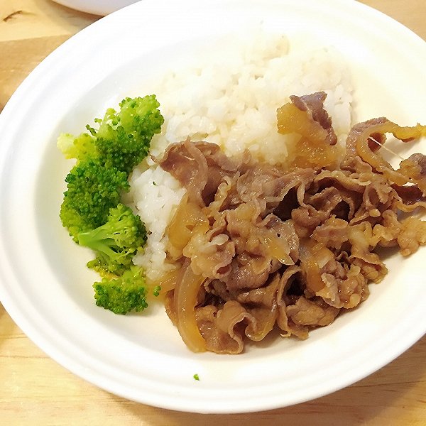 香噴噴吉野家牛肉飯