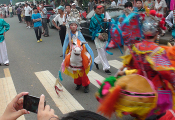 現場巡遊表演